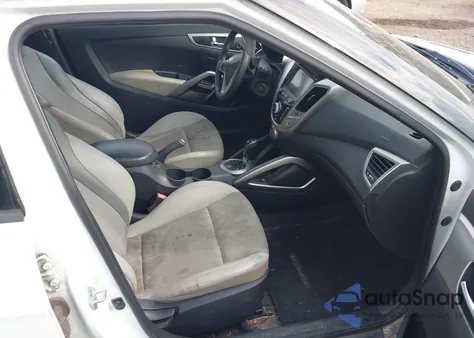 2013 Hyundai Veloster Base W/Gray from USA, damaged, VIN KMHTC6ADXDU119953